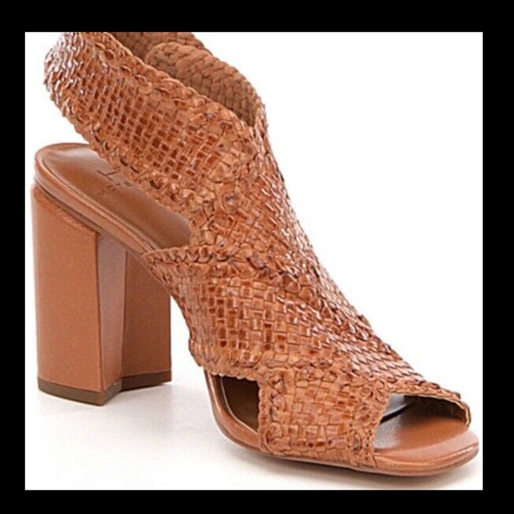 Halston Penelope Sandle